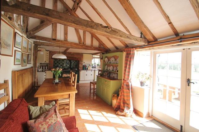  Image of 5 bedroom Detached house for sale in Daniels Water Great Chart Ashford TN26 at Bethersden, TN26 1JY
