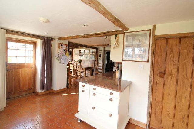  Image of 5 bedroom Detached house for sale in Daniels Water Great Chart Ashford TN26 at Bethersden, TN26 1JY