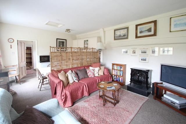  Image of 5 bedroom Detached house for sale in Daniels Water Great Chart Ashford TN26 at Bethersden, TN26 1JY