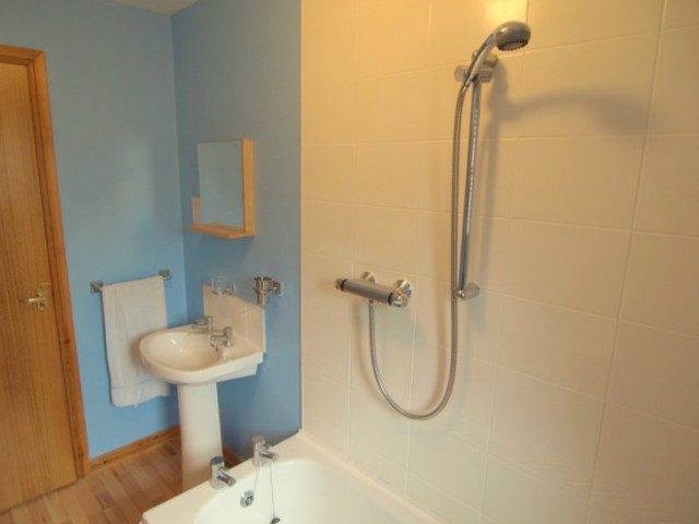  Image of 2 bedroom Flat to rent in David Henderson Court Dunfermline KY12 at Dunfermline Fife Fife, KY12 9DX