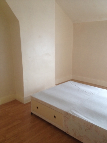  Image of 4 bedroom Terraced house to rent in Deacon Crescent New Rossington Doncaster DN11 at Deacons Crescent  Doncaster, DN11 0SY