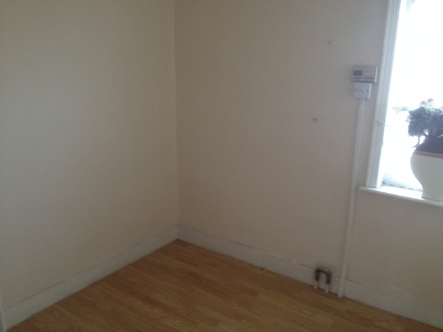  Image of 4 bedroom Terraced house to rent in Deacon Crescent New Rossington Doncaster DN11 at Deacons Crescent  Doncaster, DN11 0SY