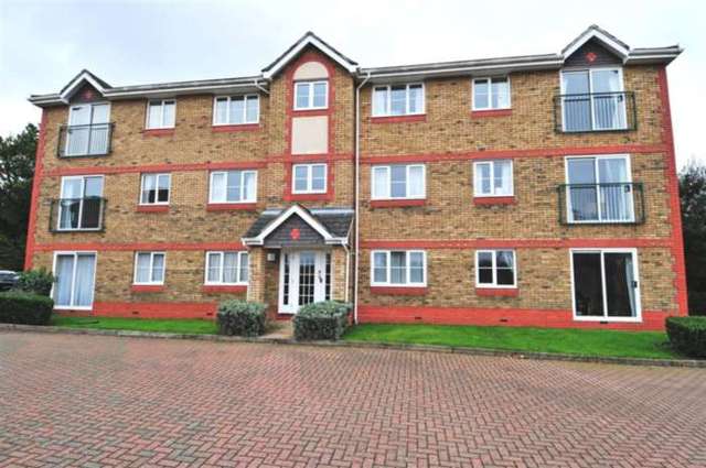  Image of 2 bedroom Apartment to rent in Delfont Close Maidenbower Crawley RH10 at Pullman Court, Delfont Close Maidenbower Crawley, RH10 7QX