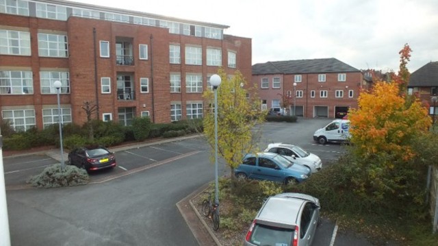  Image of 1 bedroom Apartment to rent in Dene House Court Leeds LS2 at Dene House Court  Leeds, LS2 9BS
