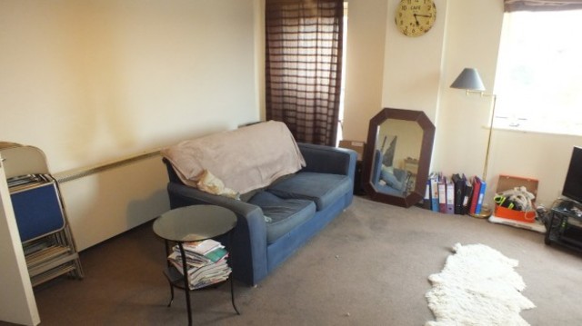  Image of 1 bedroom Apartment to rent in Dene House Court Leeds LS2 at Dene House Court  Leeds, LS2 9BS