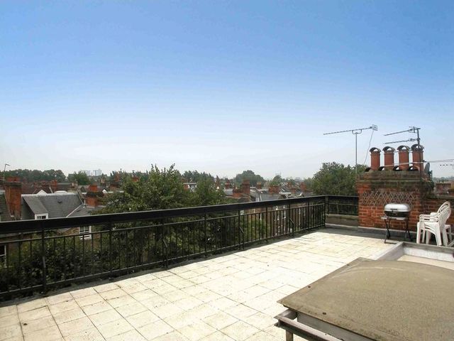  Image of 2 bedroom Flat to rent in Dennington Park Road London NW6 at Dennington Park Road West Hampstead West Hampstead, NW6 1BB