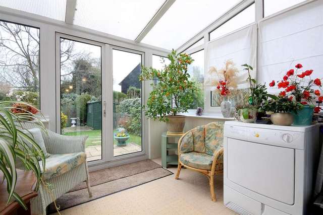  Image of 3 bedroom Detached house for sale in Dinmore Bovingdon Hemel Hempstead HP3 at Dinmore Bovingdon Hemel Hempstead, HP3 0QQ