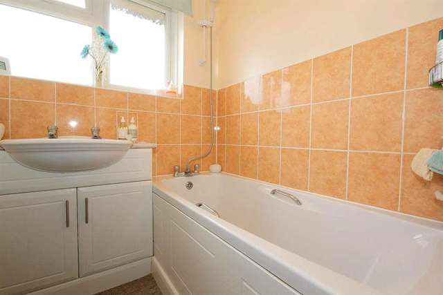  Image of 3 bedroom Detached house for sale in Dinmore Bovingdon Hemel Hempstead HP3 at Dinmore Bovingdon Hemel Hempstead, HP3 0QQ