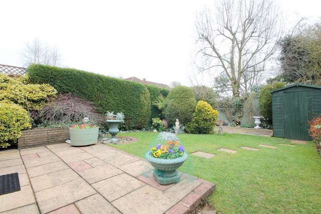  Image of 3 bedroom Detached house for sale in Dinmore Bovingdon Hemel Hempstead HP3 at Dinmore Bovingdon Hemel Hempstead, HP3 0QQ
