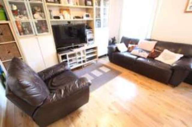  Image of 4 bedroom Town House for sale in Dolphington Avenue Glasgow G5 at Glasgow  Birkwood, G5 0HY