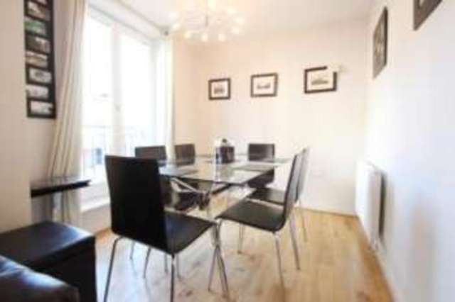  Image of 4 bedroom Town House for sale in Dolphington Avenue Glasgow G5 at Glasgow  Birkwood, G5 0HY