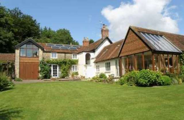  Image of 4 bedroom Detached house for sale in Forge Lane Bourton Gillingham SP8 at Forge Lane Bourton Gillingham, SP8 5AU