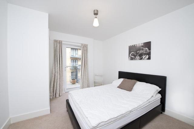  Image of 2 bedroom Flat to rent in Dragmore Street London SW4 at Dragmore Street  Clapham Common, SW4 8DW
