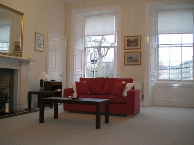  Image of 1 bedroom Flat to rent in Drummond Place Edinburgh EH3 at New Town Edinburgh Edinburgh, EH3 6PJ