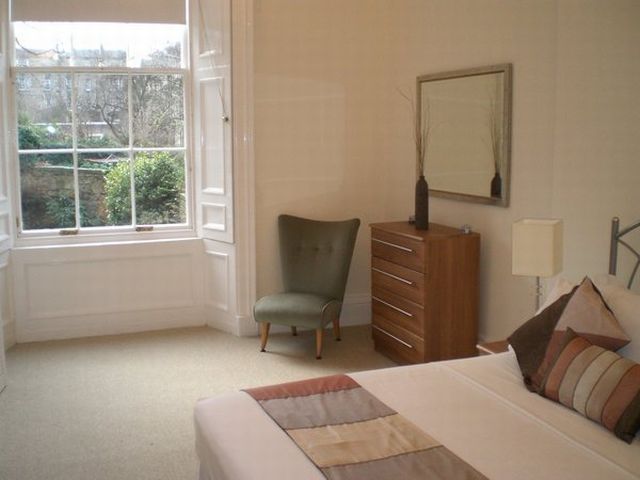  Image of 1 bedroom Flat to rent in Drummond Place Edinburgh EH3 at New Town Edinburgh Edinburgh, EH3 6PJ