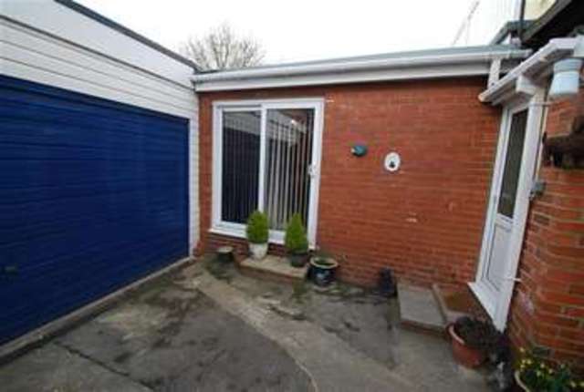  Image of 2 bedroom Bungalow for sale in Drummond Road Skegness PE25 at Seacroft, PE25 3BU