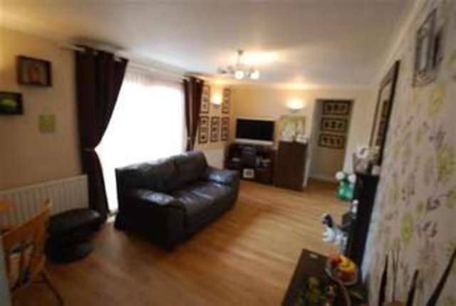  Image of 2 bedroom Bungalow for sale in Drummond Road Skegness PE25 at Seacroft, PE25 3BU