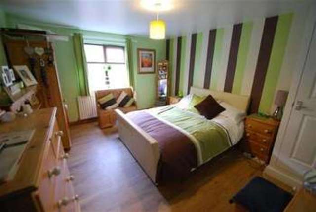  Image of 2 bedroom Bungalow for sale in Drummond Road Skegness PE25 at Seacroft, PE25 3BU