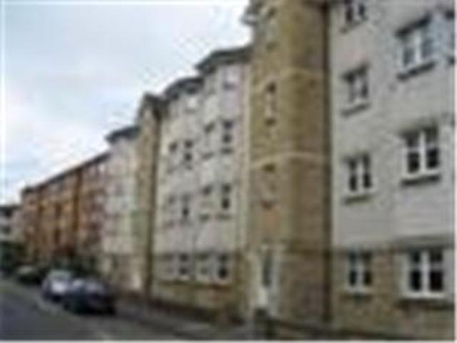  Image of 2 bedroom Flat to rent in Duff Street Edinburgh EH11 at Dalry Edinburgh Edinburgh, EH11 2HG