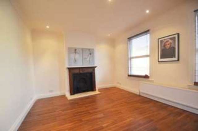  Image of 2 bedroom Apartment for sale in Dunstans Road London SE22 at Dunstans Road  East Dulwich, SE22 0HQ