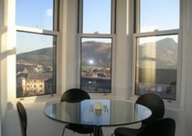  Image of 1 bedroom Flat to rent in Earlston Place Edinburgh EH7 at Meadowbank Edinburgh Edinburgh, EH7 5SU