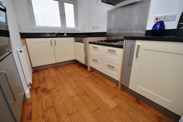  Image of 2 bedroom Flat to rent in East Pilton Farm Crescent Edinburgh EH5 at Fettes Edinburgh Edinburgh, EH5 2GH