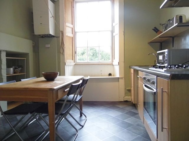  Image of 4 bedroom Flat to rent in East Preston Street Edinburgh EH8 at Newington Edinburgh Edinburgh, EH8 9QB
