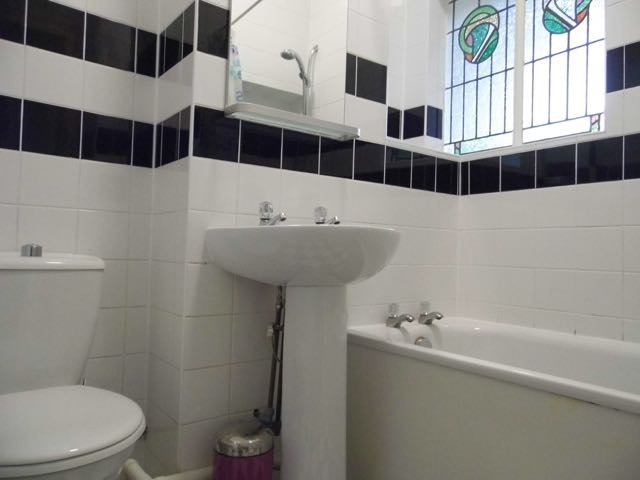  Image of 4 bedroom Flat to rent in East Preston Street Edinburgh EH8 at Newington Edinburgh Edinburgh, EH8 9QB