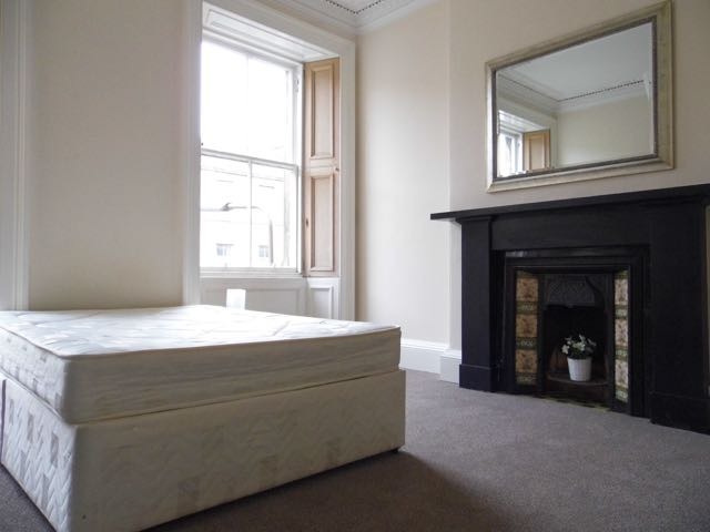  Image of 4 bedroom Flat to rent in East Preston Street Edinburgh EH8 at Newington Edinburgh Edinburgh, EH8 9QB