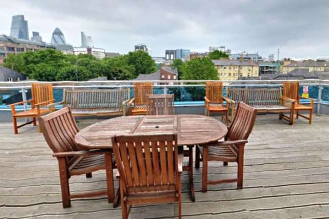  Image of Detached house to rent in East Smithfield London E1W at Tower Hill E1W London, E1W 1AW