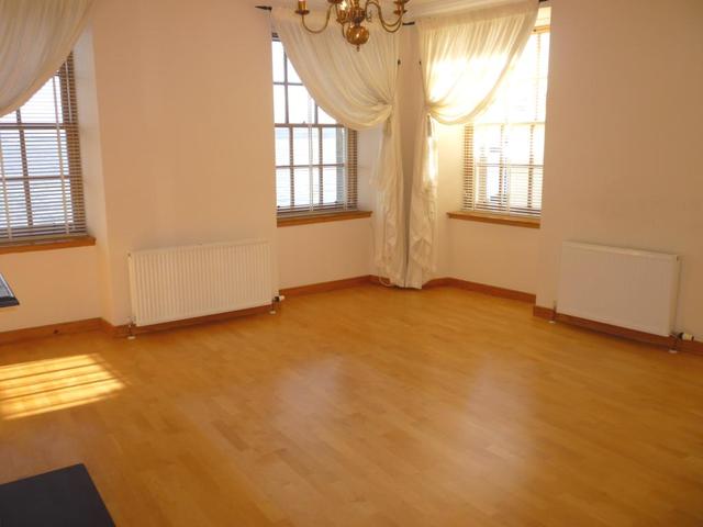  Image of 3 bedroom Flat to rent in Donibristle Gardens Dalgety Bay Dunfermline KY11 at Dalgety Bay Fife Fife, KY11 9DH