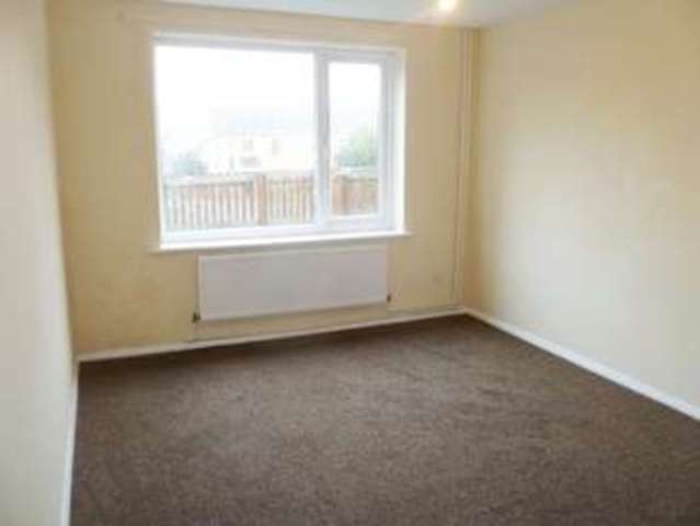  Image of 4 bedroom End of Terrace to rent in Eastcott Close Blackburn BB2 at Eastcott Close  Blackburn, BB2 3WJ