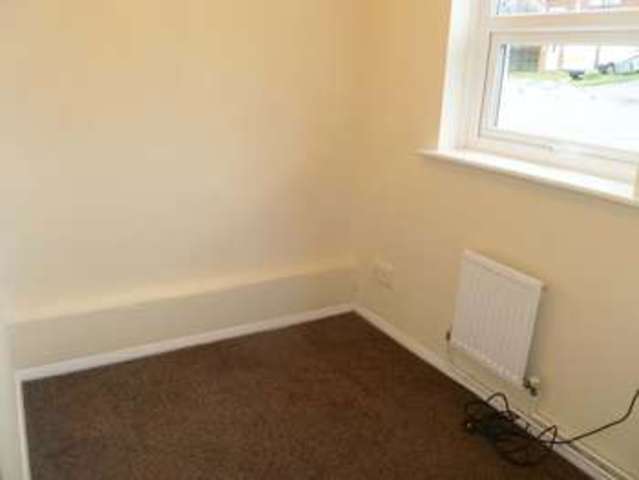  Image of 4 bedroom End of Terrace to rent in Eastcott Close Blackburn BB2 at Eastcott Close  Blackburn, BB2 3WJ