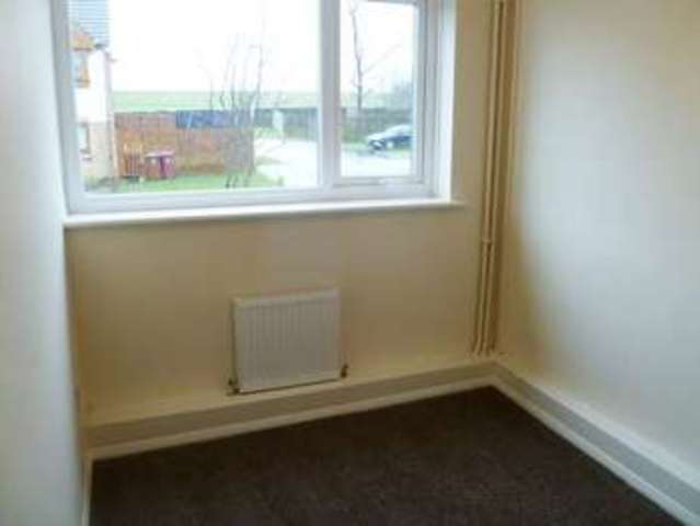  Image of 4 bedroom End of Terrace to rent in Eastcott Close Blackburn BB2 at Eastcott Close  Blackburn, BB2 3WJ