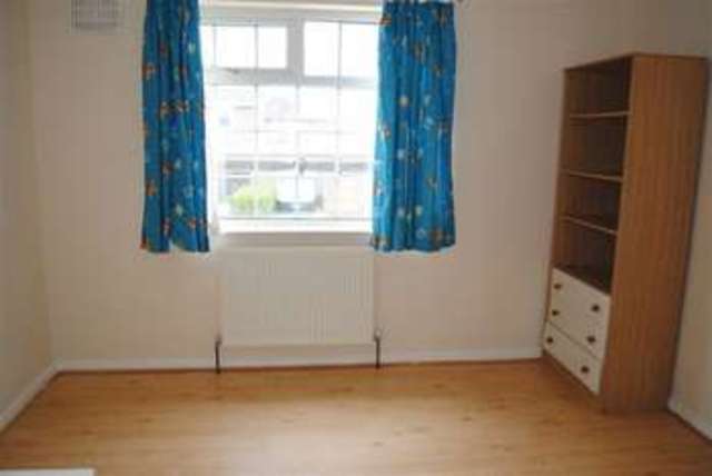  Image of 3 bedroom Terraced house to rent in Eastern Inway Grimsby DN34 at Eastern Inway  Grimsby, DN34 5HF