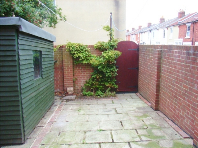  Image of 3 bedroom Detached house to rent in Artillery Terrace Old Canal Southsea PO4 at Old Canal Southsea Southsea, PO4 8JB
