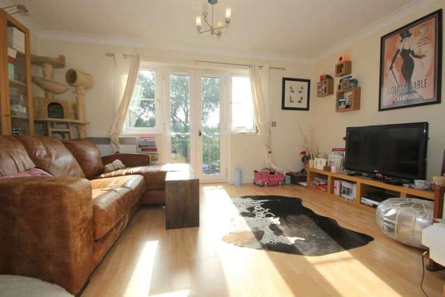  Image of 2 bedroom Apartment to rent in Ebberns Road Hemel Hempstead HP3 at Ebberns Road  Hemel Hempstead, HP3 9FU