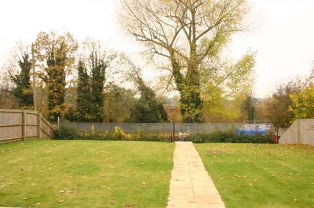  Image of 2 bedroom Apartment to rent in Ebberns Road Hemel Hempstead HP3 at Ebberns Road  Hemel Hempstead, HP3 9FU