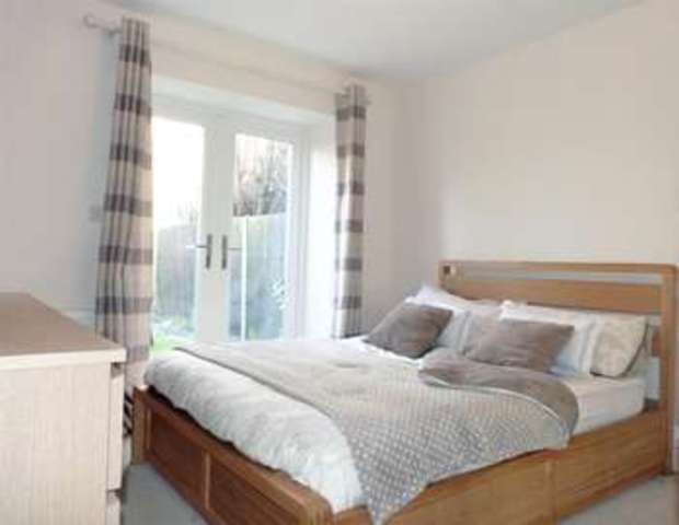  Image of 1 bedroom Apartment for sale in Kennel Ride Ascot SL5 at 118 Kennel Ride Ascot North Ascot, SL5 7GX
