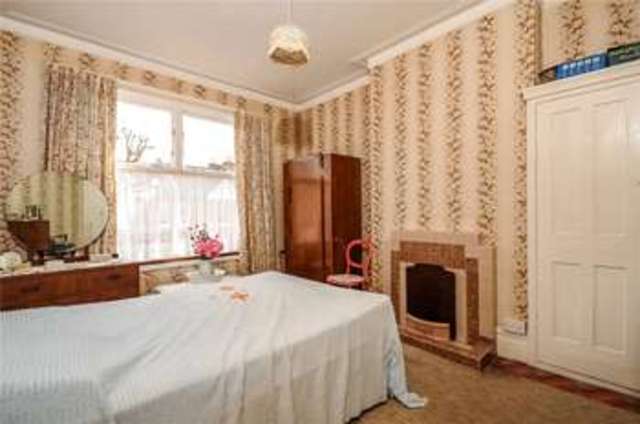 Image of 3 bedroom Terraced house for sale in Elborough Street London SW18 at London  West Hill, SW18 5DP