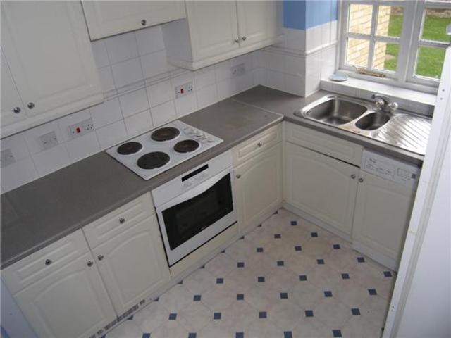  Image of 2 bedroom Flat to rent in Elizabeth Fry Place London SE18 at Edith Cavell Way Bell Street Shooters Hill, SE18 4LA