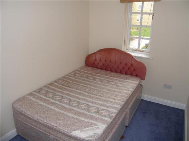  Image of 2 bedroom Flat to rent in Elizabeth Fry Place London SE18 at Edith Cavell Way Bell Street Shooters Hill, SE18 4LA
