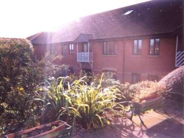  Image of 2 bedroom Retirement Property for sale in Main Road Dovercourt Harwich CO12 at 473 Main Road  Dovercourt, CO12 4JP