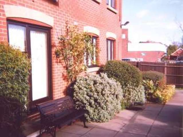  Image of 2 bedroom Retirement Property for sale in Main Road Dovercourt Harwich CO12 at 473 Main Road  Dovercourt, CO12 4JP