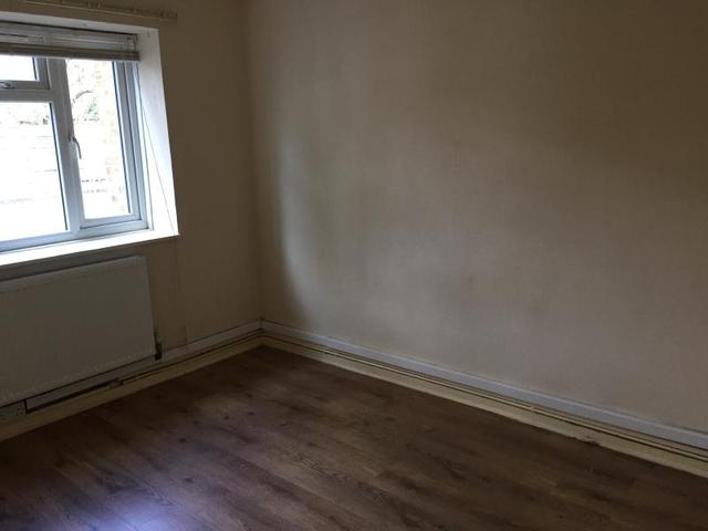  Image of 2 bedroom Flat to rent in Holmwood Road Enfield EN3 at Enfield, EN3 6QL