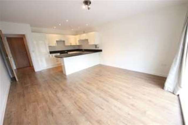  Image of 2 bedroom Flat to rent in Epsom Road Guildford GU1 at Guildford, GU1 2LE