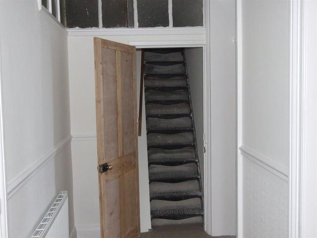  Image of 2 bedroom Apartment for sale in Esplanade Gardens Scarborough YO11 at Scarborough North Yorkshire Scarborough, YO11 2AW