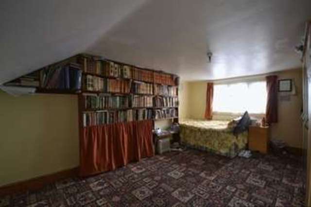  Image of 5 bedroom Terraced house for sale in Essex Road London E10 at London, E10 6BT