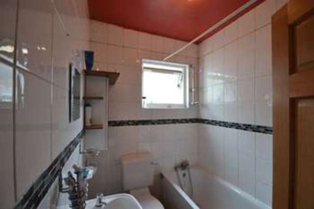  Image of 5 bedroom Terraced house for sale in Essex Road London E10 at London, E10 6BT