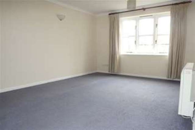  Image of 2 bedroom Flat to rent in Anglian Close Watford WD24 at Watford, WD24 4RF